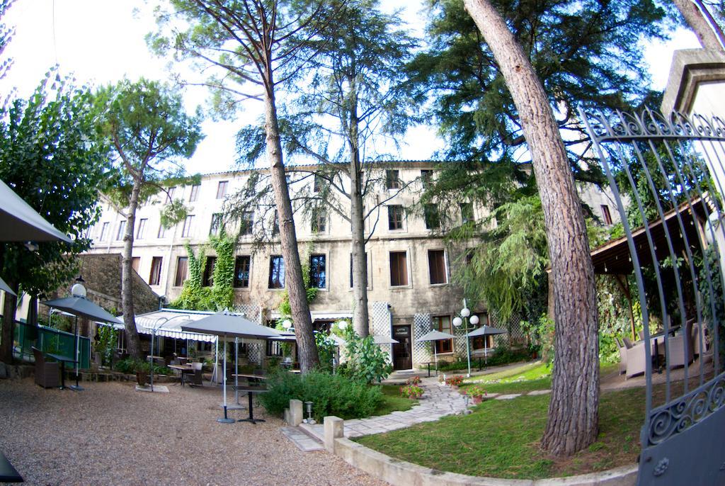 Auberge Du Pont Romain Sommières Eksteriør billede