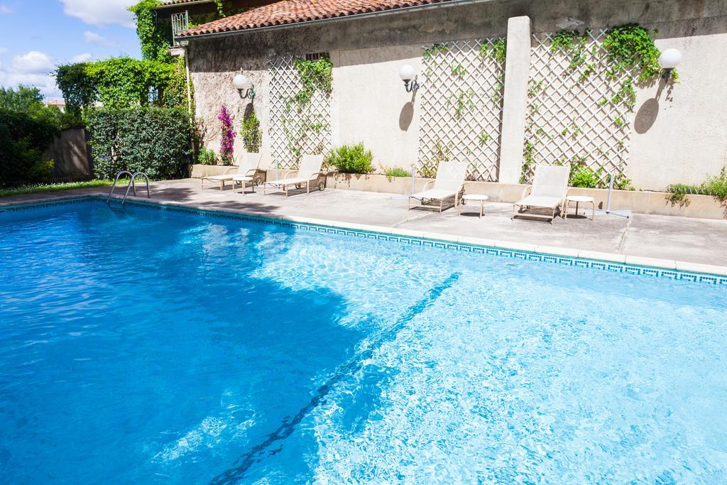Auberge Du Pont Romain Sommières Eksteriør billede